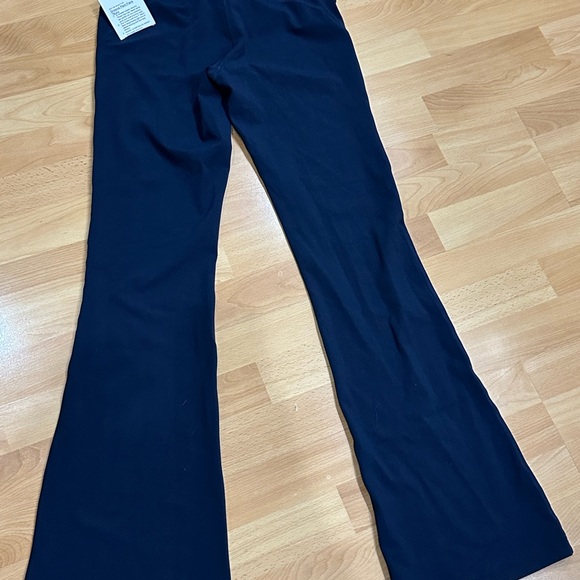 New Lululemon Groove Pants in True Navy - Picture 5 of 8